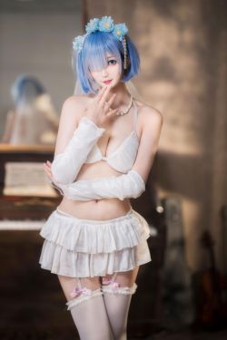 可爱人气Coser 面饼仙儿 – 情趣三部曲(61P)