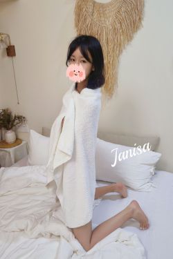 [秀人XiuRen] 2025.09.04 No.10725 拍黄瓜girl(79P)