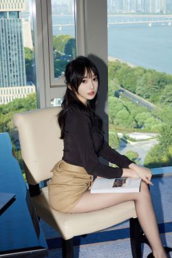 木之本果 – 自撮り 乳牛水着(43P)