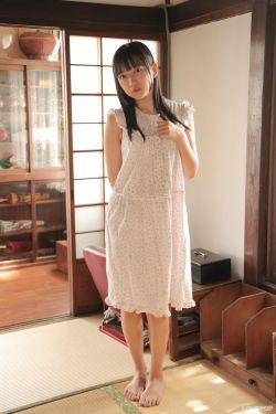Janisa – 玉足涴蓝绸(11P)