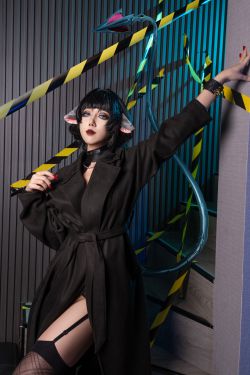 Janisa – 玉足涴蓝绸(11P)