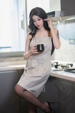 甜予摄影 No.154 澜澜 – 帆布鞋、白棉袜、薄灰丝、跺脚抖腿剧情(129P)