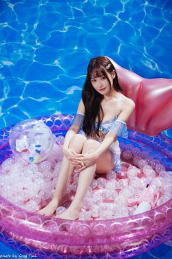 甜予摄影 No.154 澜澜 – 帆布鞋、白棉袜、薄灰丝、跺脚抖腿剧情(129P)