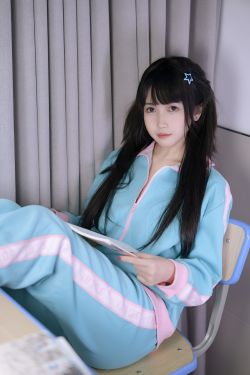 物恋传媒 No.2346 菜菜 – 运动鞋、厚黑丝、裸足(167P)