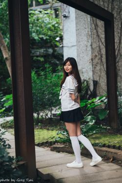 可可西yyy – 红色连体衣(19P)