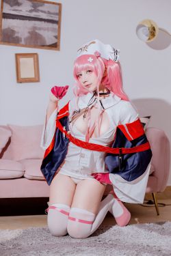 白龙猫女 – 极光乳白丝袜(29P)