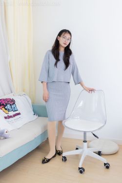 物恋传媒 No.2323 泡泡 – 汉服、平底鞋、过膝丝袜(153P)