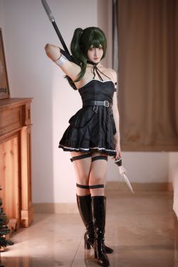 白濱美兎 – 夏、背伸び(70P)