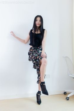 桜桃喵 – 惊鸿(15P)