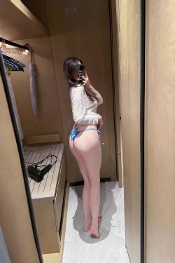 朝日ななみ – 22歳の純真ビキニ(64P)