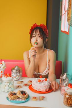 戌丸凛々子 – 現役大手広告代理店OLのグラマラスBODY vol.2(63P)