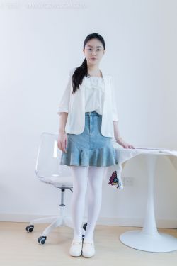白金Saki写真 – 五更琉璃 兔女郎(13P)