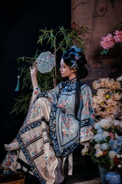 Nnian – 丝兰陵(29P)