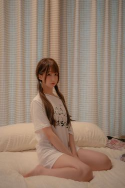 KANEKO_咔喵 – 碧蓝航线 镇海 白旗袍(29P)