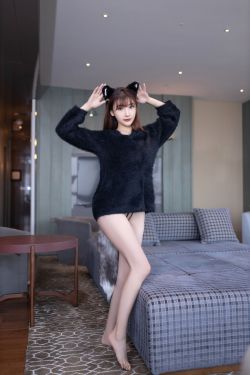 杨晨晨 – 红色短裙(110P)