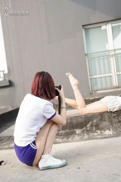 许岚 – 紫韵人妻(28P)