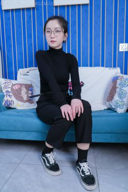 珟_珏Dita – 蓝色花花(22P)