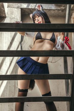 Seya-狮砸 – 甘雨青花瓷(12P)