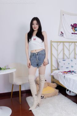 Pary摄影 No.153 小美 新模女炜玲展示36码超白小脚(103P)