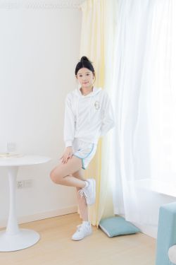 Natsuko夏夏子 – 朦胧OL(53P)