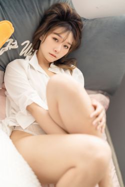 周于希 – 极品车模(93P)