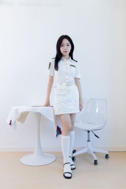 动漫博主 小仓千代w – 可畏泳装(20P)