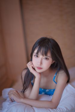 云溪溪 – 奶桃&轩萧学姐 双人旗袍(16P)