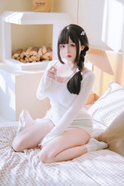 Cosplay 日奈娇 – 胜利女神 妮姬露菲(65P)