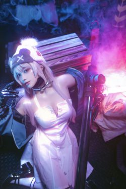 动漫博主 洛璃LoLiSAMA – 蒂法护士(65P)