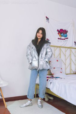 云溪溪 – 绿色内衣(38P)
