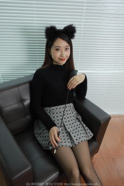 Coser 瓜希酱 福利 – 俾斯麦 泳装(19P)