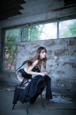 IESS异思趣向 – 模特：婉萍 《超短牛仔裤》(82P)