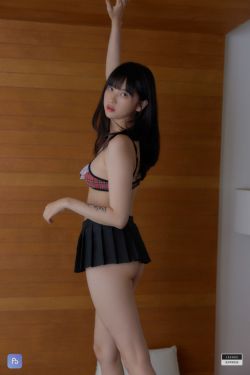 GIRLISS丽丝映像甄选 – 生化危圾启示录(18P)